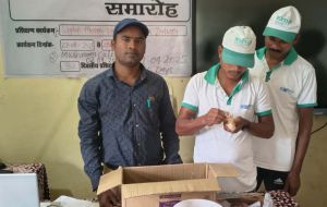  आत्मसमर्पित माओवादियों ने थामी तरक्की की डोर : बीजापुर के 32 पूर्व माओवादियों ने सीखा कुक्कुटपालन और बकरीपालन का गुर