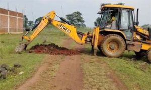  कलेक्टर डॉ. गौरव सिंह के निर्देश पर ग्राम सेजबहार में अवैध प्लाटिंग पर बड़ी कार्रवाई