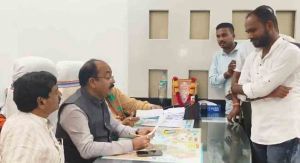 उप मुख्यमंत्री साव ने सहयोग केंद्र में कार्यकर्ताओं के आवेदनों पर त्वरित पहल के दिए निर्देश उप मुख्यमंत्री साव ने सहयोग केंद्र में कार्यकर्ताओं के आवेदनों पर त्वरित पहल के दिए निर्देश