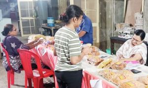  महाराष्ट्र मंडल और संत ज्ञानेश्वर स्कूल में लगा दि‍वाली व्यंजनों का स्टाल