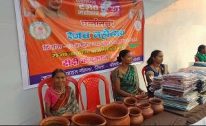 दीयों से नहीं, आत्मनिर्भरता से रोशन हुई दीपावली-बिहान समूह की प्रेरणादायक पहल दीयों से नहीं, आत्मनिर्भरता से रोशन हुई दीपावली-बिहान समूह की प्रेरणादायक पहल