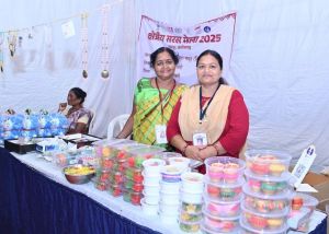 सरस मेला 2025 में 17 राज्यों की स्व सहायता समूह की महिलाओं ने लिया भाग सरस मेला 2025 में 17 राज्यों की स्व सहायता समूह की महिलाओं ने लिया भाग