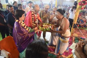  राज्यपाल श्री रमेन डेका ने भिलाई स्कंदाश्रम में की पूजा अर्चना, प्रदेश की खुशहाली के लिए की कामना 