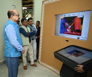 राज्यपाल रमेन डेका ने भव्य जनजातीय संग्रहालय का लिया जायजा