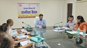 फिल्ड पर योजनाओं क़े बेहतर क्रियान्वयन क़े लिए सभी तत्परता से कार्य करें -कलेक्टर फिल्ड पर योजनाओं क़े बेहतर क्रियान्वयन क़े लिए सभी तत्परता से कार्य करें -कलेक्टर