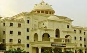 कबीर नगर के अवैध प्लाटिंग में निगम ने नहीं किया है सड़क निर्माणः जोन 8 कमिश्नर कबीर नगर के अवैध प्लाटिंग में निगम ने नहीं किया है सड़क निर्माणः जोन 8 कमिश्नर