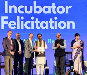  छत्तीसगढ़ टेकस्टार्ट इवेंट 2025 में सम्मानित हुआ इंदिरा गांधी कृषि विश्वविद्यालय का आर-एबीआई