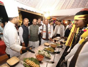 छत्तीसगढ़िया स्वाद से महक उठा केवड़िया:एकता नगर में छत्तीसगढ़ के पर्यटन एवं संस्कृति की गूंज छत्तीसगढ़िया स्वाद से महक उठा केवड़िया:एकता नगर में छत्तीसगढ़ के पर्यटन एवं संस्कृति की गूंज