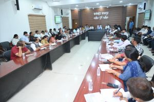 कलेक्टर ने जिले में एसआईआर की प्रगति एवं गणना प्रपत्र वितरण की समीक्षा की कलेक्टर ने जिले में एसआईआर की प्रगति एवं गणना प्रपत्र वितरण की समीक्षा की