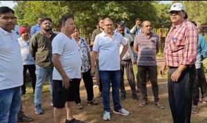  शांति नगर में प्रस्तावित रोड निर्माण का आयुक्त ने किये स्थल निरीक्षण