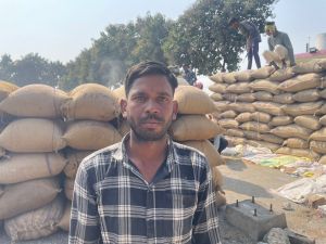  किसानों के चेहरों में आई मुस्कान, धान खरीदी का सिलसिला जारी   