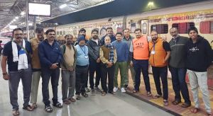  शबरीमाला में अय्यप्पा के दर्शन करने 24 लोगों का जत्था केरल रवाना