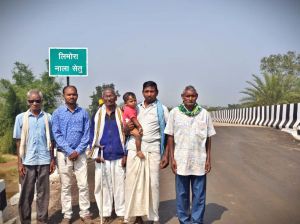 लिमोरा नाला में पुल के निर्माण से अब क्षेत्र के हजारों लोग करते हैं सुगमता से आवागमन