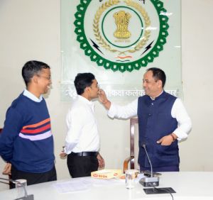  कलेक्टर ने सीजीपीएससी चयनित अभ्यर्थियों को दी शुभकामनाएं कहा - सारे युवा हमारे प्रदेश के गौरव