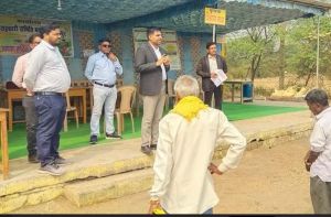 कलेक्टर ने धान उपार्जन केन्द्र तुमड़ीबोड़, तिलईरवार, महाराजपुर, कोहका का किया औचक निरीक्षण