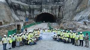 छत्तीसगढ़ की पहली राष्ट्रीय राजमार्ग सुरंग का ऐतिहासिक ब्रेकथ्रू पूरा, तीन राज्यों की कनेक्टिविटी को नई रफ्तार छत्तीसगढ़ की पहली राष्ट्रीय राजमार्ग सुरंग का ऐतिहासिक ब्रेकथ्रू पूरा, तीन राज्यों की कनेक्टिविटी को नई रफ्तार