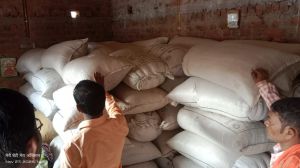 बालोद जिला प्रशासन द्वारा धान के अवैध खरीदी बिक्री के रोकथाम हेतु की जा रही है निरंतर कार्रवाई बालोद जिला प्रशासन द्वारा धान के अवैध खरीदी बिक्री के रोकथाम हेतु की जा रही है निरंतर कार्रवाई