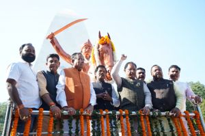 शहीद वीर नारायण सिंह का बलिदान, आत्मगौरव, संघर्ष और स्वाभिमान का प्रतीक - मुख्यमंत्री शहीद वीर नारायण सिंह का बलिदान, आत्मगौरव, संघर्ष और स्वाभिमान का प्रतीक - मुख्यमंत्री