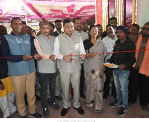  उद्योग मंत्री ने किया ऑक्सीजोन विकास कार्याे का लोकार्पण