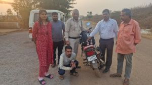 आबकारी विभाग की कार्रवाई, अवैध देशी मदिरा व दो वाहन जब्त