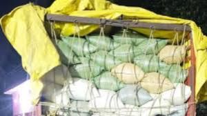  दो संस्थानों से 1 लाख से ज्यादा का अवैध धान जब्त