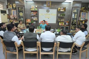   महापौर ने ली सभी 10 जोन अध्यक्षो की समीक्षा बैठक की