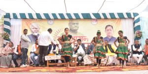 गुरूर विकासखण्ड के ग्राम सनौद में किया गया प्रशासन गांव की ओर शिविर का आयोजन