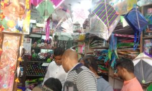   रायपुर  में 3 पतंग दुकानों से साढ़े 4 किलो प्रतिबंधित चाइनीज मांझा जप्त 