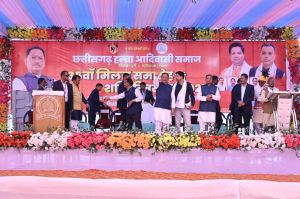  राष्ट्र व समाज के नव निर्माण में आदिवासी नायकों एवं महापुरूषों का योगदान अनुपम एवं अद्वितीय - मुख्यमंत्री  