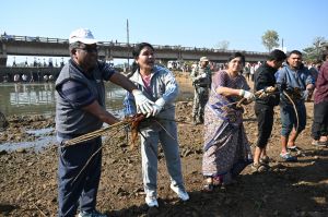 जीवन दायिनी तांदुला नदी की साफ-सफाई की पुनीत कार्य में सक्रिय सहभागिता सुनिश्चित करने उमड़ा भीड़