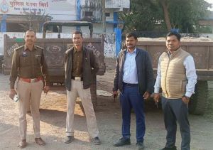  एक चैन माउंटेन व दो ट्रैक्टर जब्त : रेत के अवैध उत्खनन एवं परिवहन के मामले में कार्रवाई