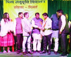 नन्हें कदमों ने दिया एकता का संदेश