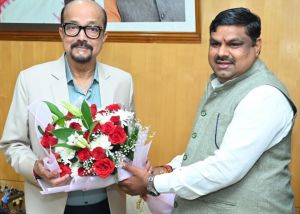   राज्यपाल श्री डेका को स्कूल शिक्षा मंत्री गजेंद्र यादव ने दी नए वर्ष की शुभकामनाएं