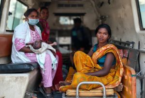 मुख्यमंत्री विष्णुदेव साय के नेतृत्व में बढ़ रही हैं स्वास्थ्य सुविधाएं मुख्यमंत्री विष्णुदेव साय के नेतृत्व में बढ़ रही हैं स्वास्थ्य सुविधाएं