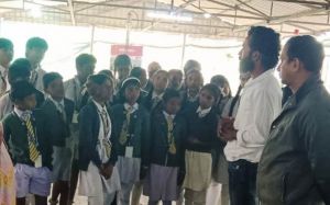 स्कूली बच्चों को दिलाई गई स्वच्छता की शपथ स्कूली बच्चों को दिलाई गई स्वच्छता की शपथ