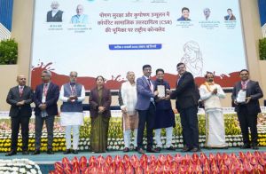 केंद्रीय मंत्री पीयूष गोयल ने किया भिलाई इस्पात संयंत्र की ‘गिफ्टमिल्क योजना’ के तीसरे चरण का आगाज़ केंद्रीय मंत्री पीयूष गोयल ने किया भिलाई इस्पात संयंत्र की ‘गिफ्टमिल्क योजना’ के तीसरे चरण का आगाज़