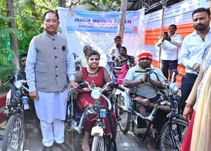 मुख्यमंत्री जनदर्शन में दिव्यांगजनों को मिली राहत