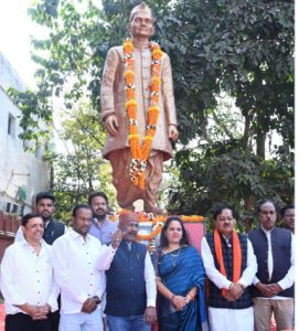  पूर्व प्रधानमंत्री लालबहादुर शास्त्री को 60वीं पुण्यतिथि पर महापौर मीनल चौबे, विधायक सुनील सोनी ने किया सादर नमन 