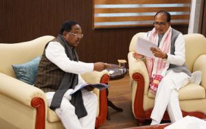  मंत्री रामविचार नेताम ने केन्द्रीय कृषि मंत्री श्री चौहान से की मुलाकात