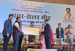  छत्तीसगढ़ के बिहान समूहों के उत्पाद को खरीदारों से मिला बेहतर रिस्पॉन्स 