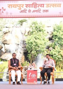रायपुर साहित्य उत्सव में &lsquo;भारत का बौद्धिक विमर्श&rsquo; सत्र बना वैचारिक मंथन का केंद्र