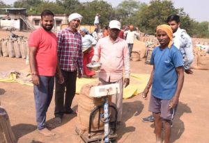 राजनांदगांव जिले में धान की खरीदी अभियान से किसानों में हर्ष का माहौल