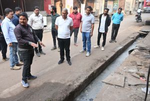 आयुक्त ने विभिन्न कार्यो का किए समीक्षा