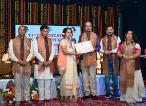  इंदिरा कला संगीत विश्वविद्यालय का दीक्षांत समारोह