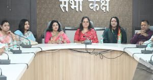 महापौर मीनल चौबे ने  वार्डो में पाइप लाइन बिछाने के दिए निर्देश  