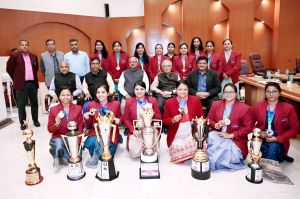  राष्ट्र स्पर्धा में विजेता टीमों का पाॅवर कंपनी प्रबंधन द्वारा सम्मान 