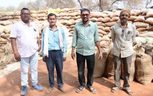 शासन की कृषक हितैषी नीतियों से किसानों में सरकार के प्रति बढ़ा विश्वास शासन की कृषक हितैषी नीतियों से किसानों में सरकार के प्रति बढ़ा विश्वास