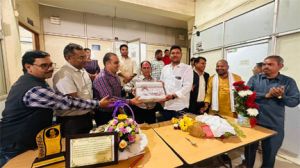 नगर निगम सहायक अभियंता वर्मा 41 सालसेवा देकर सेवानिवृत्ति पर किये गये सम्मानित