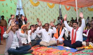 उपमुख्यमंत्री विजय शर्मा ग्राम कुटकीपारा एवं महराटोला में नवधा रामायण कार्यक्रमों में हुए शामिल