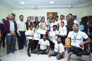  उप मुख्यमंत्री  विजय शर्मा से उत्कृष्ट प्रदर्शन करने वाले खिलाड़ियों ने की सौजन्य मुलाकात